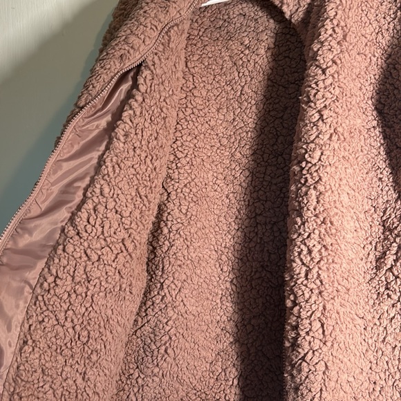 Sherpa Jacket - Picture 3 of 5